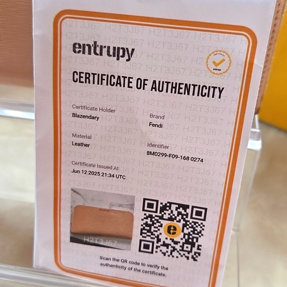 Fendi Blush Pink Zip Wallet - Picture 3 of 8